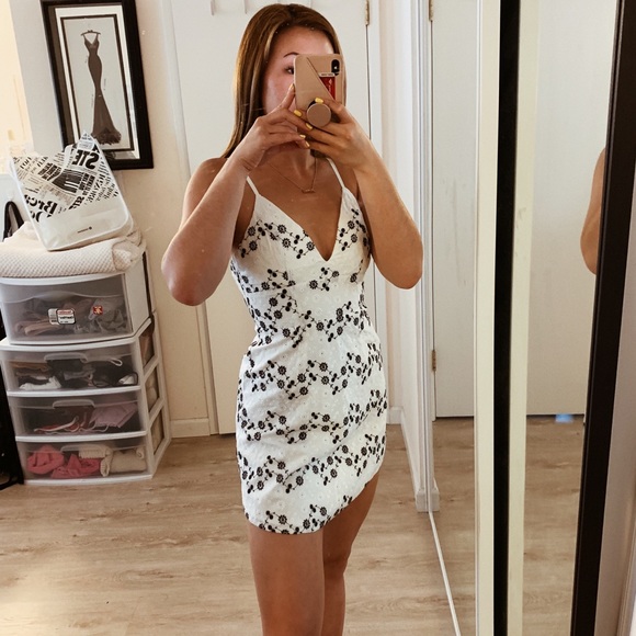 Princess Polly Dresses & Skirts - nwt princess poly dress